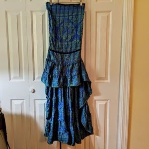 Beautuful one size short front flowy back dress